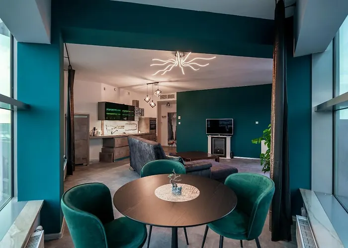 דירה Sea Towers Panoramic Penthouse גדינייה