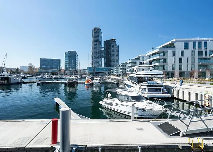 Sea Towers Panoramic Penthouse * גדינייה