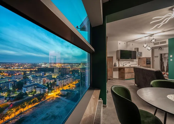 Sea Towers Panoramic Penthouse דירה גדינייה