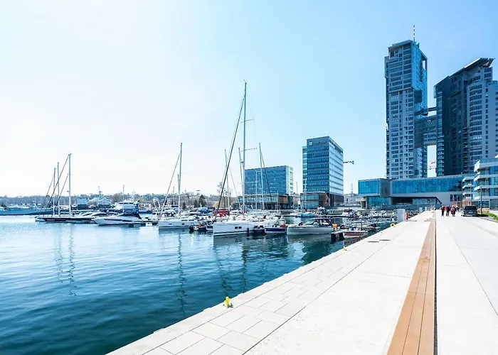 Sea Towers Panoramic Penthouse דירה