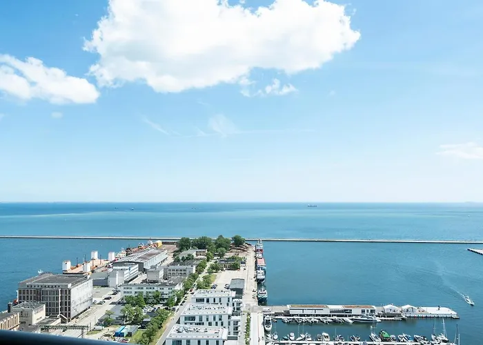 דירה Sea Towers Panoramic Penthouse גדינייה